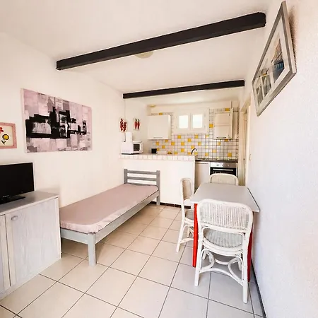 Apartment Argeles-sur-mer T2 En Rdc Avec Terrasse & Parking Pres - Fr-1-309-553
